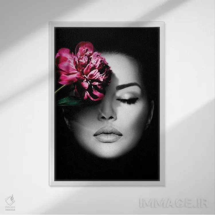 تابلو دکوراتیو زن با چهره گلی اثر دانیلو د آلکساندریا - نمای قابدار سفید