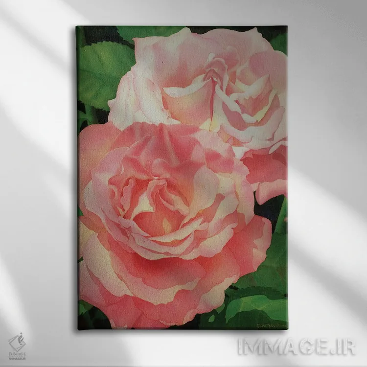 تابلو دکوراتیو قلب یک گل رز اثر دیانا میلر-پیرس - نمای روبهرو روی دیوار