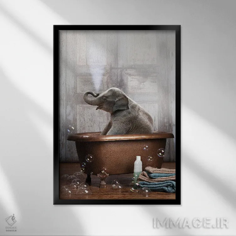 تابلو دکوراتیو فیل در وان حمام اثر دومونیک براون - نمای قابدار مشکی