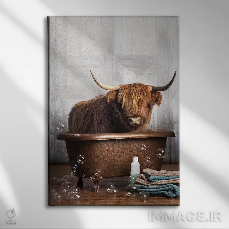 تابلو مدرن گاو کوهی در وان حمام اثر دومونیک براون - نمای روبهرو روی دیوار
