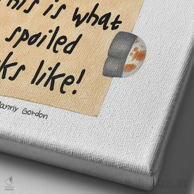 تابلو دکوراتیو زرافه اثر دنی گوردون - نمای نزدیک بافت بوم