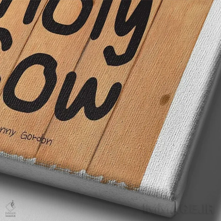 تابلو دکوراتیو گاو مقدس اثر دنی گوردون - نمای نزدیک بافت بوم