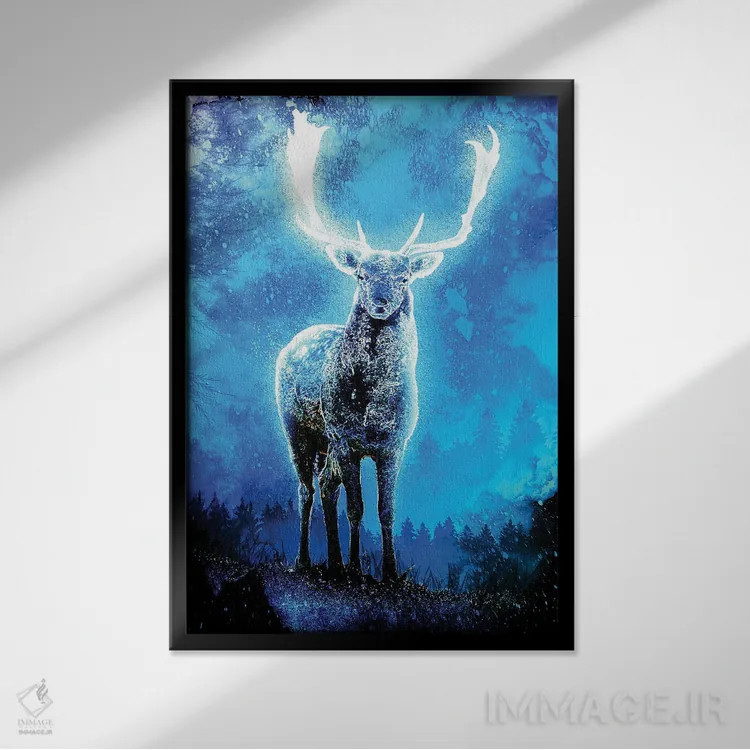 تابلو دکوراتیو روح گوزن نورانی اثر دانی آرت - نمای قابدار مشکی