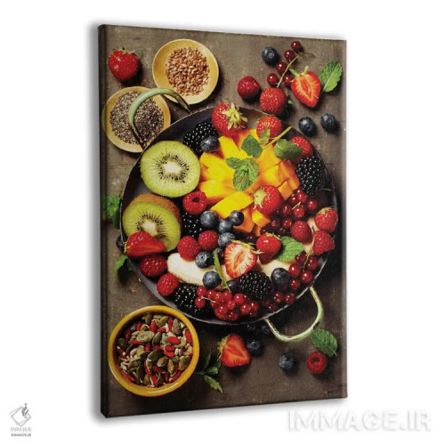 تابلو دکوراتیو میوه ها و توت های تازه در بشقاب اثر کلنووا - نمای پرسپکتیو محصول