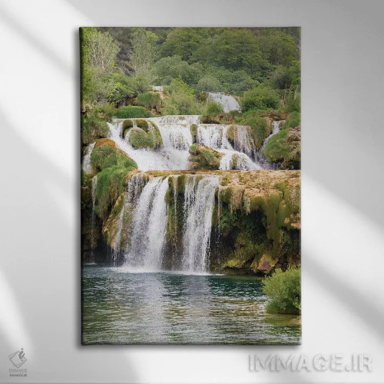 تابلو دکوراتیو کرواسی. منطقه شنای اسکراباورسکی بوک در پارک ملی کرکا اثر تریش دروی - نمای روبهرو روی دیوار