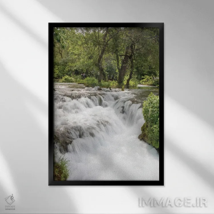 تابلو دکوراتیو کرواسی. آبشارهای پارک ملی کرکا. میراث جهانی یونسکو. اثر تریش دروی - نمای قابدار مشکی