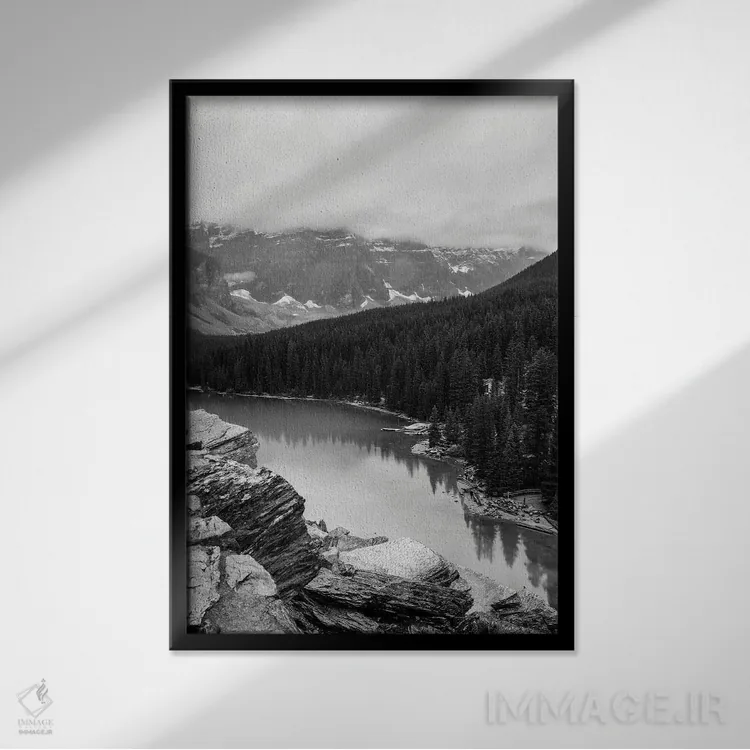 تابلو دکوراتیو دریاچه لوییس اثر دن اسپرول - نمای قابدار مشکی