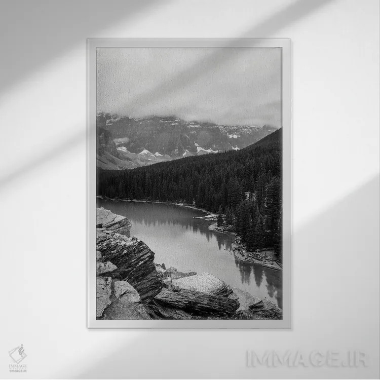 تابلو دکوراتیو دریاچه لوییس اثر دن اسپرول - نمای قابدار سفید