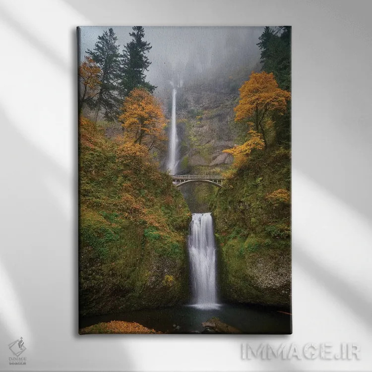 تابلو دکوراتیو آبشار رویا اثر داتلیش - نمای روبهرو روی دیوار