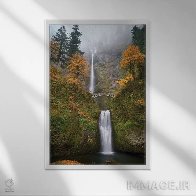 تابلو دکوراتیو آبشار رویا اثر داتلیش - نمای قابدار سفید