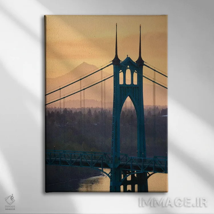 تابلو دکوراتیو نماد در طلا اثر داتلیش - نمای روبهرو روی دیوار