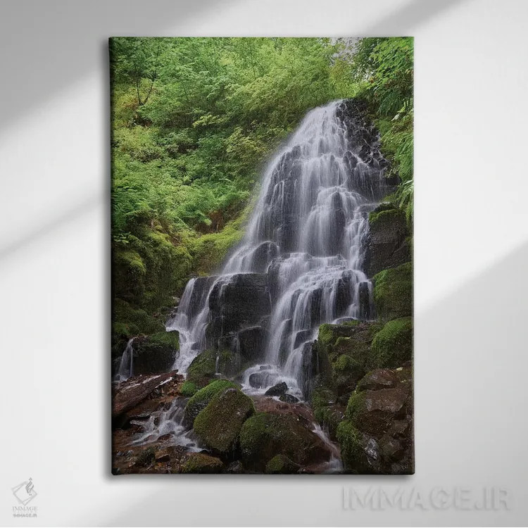 تابلو دکوراتیو آبشار مخفی اثر داتلیش - نمای روبهرو روی دیوار