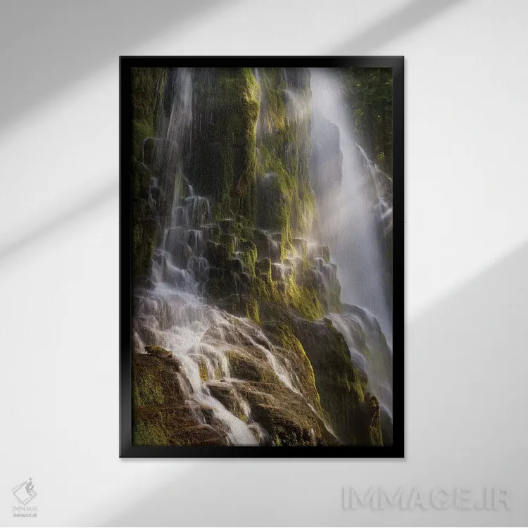 تابلو دکوراتیو پله های پرتو آفتاب اثر داتلیش - نمای قابدار مشکی