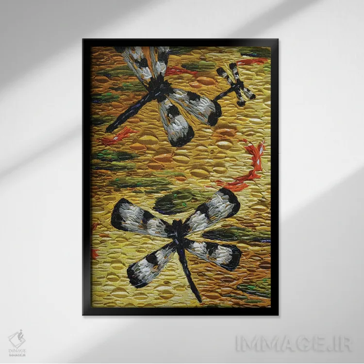 تابلو دکوراتیو سنجاقک های حوض طلایی اثر دنا تولفسون - نمای قابدار مشکی