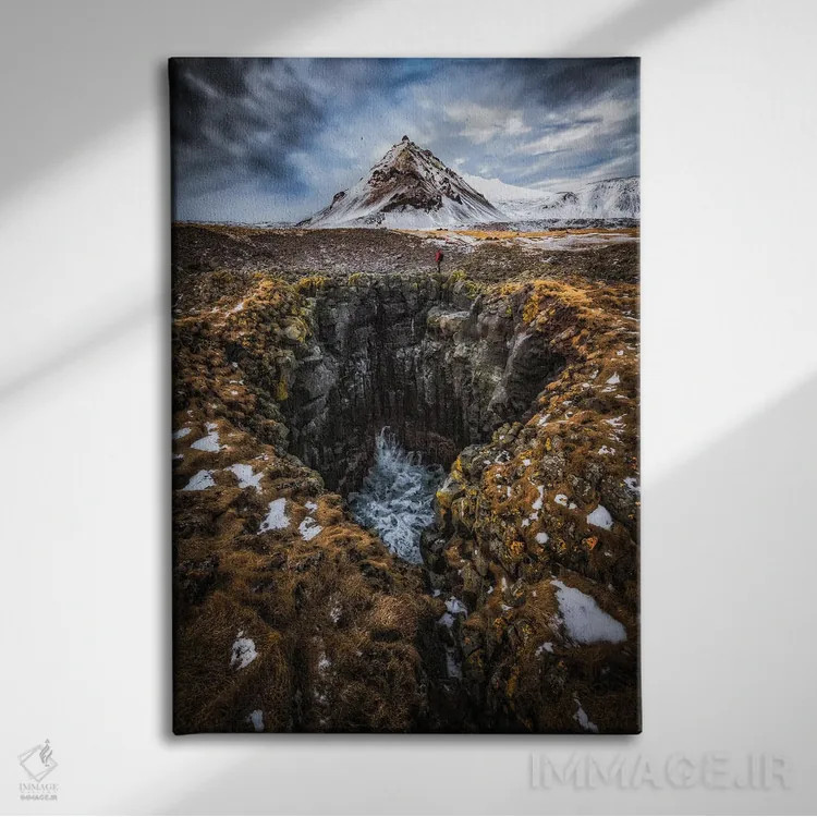 تابلو دکوراتیو ایسلند شش اثر دایسوکه اوئه ماتسو - نمای روبهرو روی دیوار