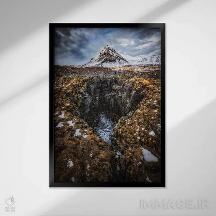 تابلو دکوراتیو ایسلند شش اثر دایسوکه اوئه ماتسو - نمای قابدار مشکی