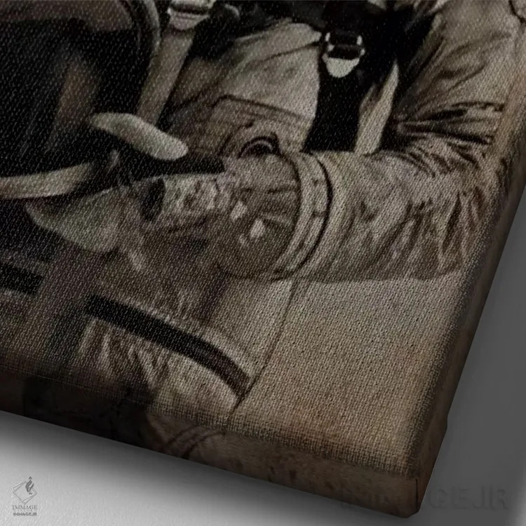 تابلو دکوراتیو گمشده در فضا اثر دورو آرت - نمای نزدیک بافت بوم