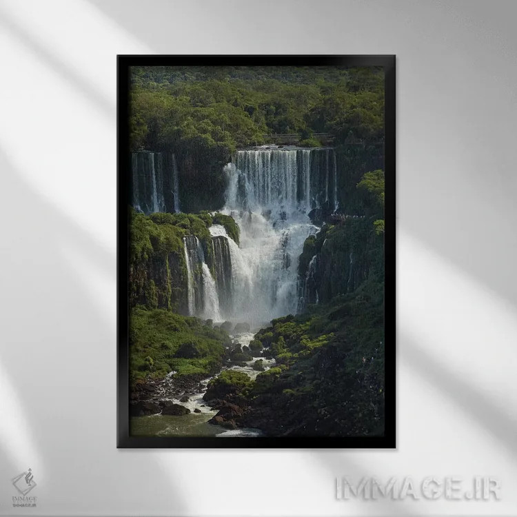 تابلو دکوراتیو آبشار ایگواسو، آرژانتین، نمای سمت برزیل اثر دیوید وال - نمای قابدار مشکی
