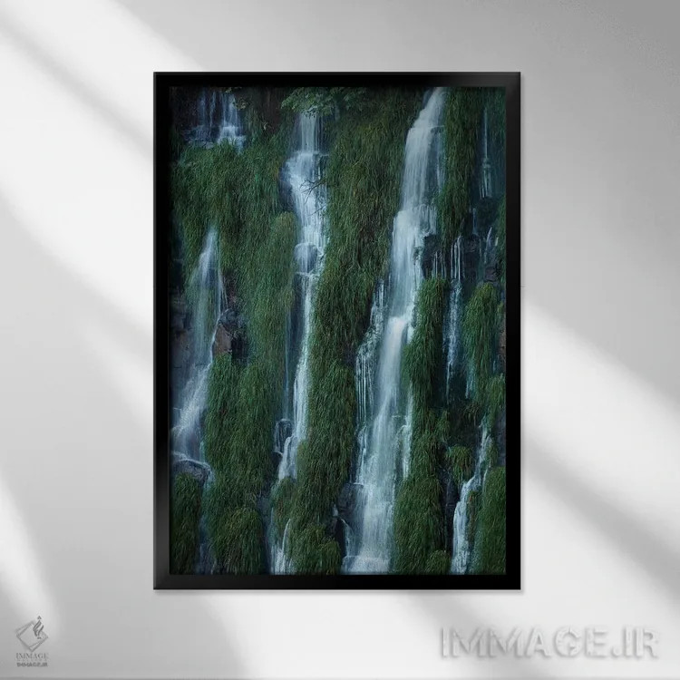 تابلو دکوراتیو آبشار ایگواسو، آرژانتین اثر دیوید وال - نمای قابدار مشکی