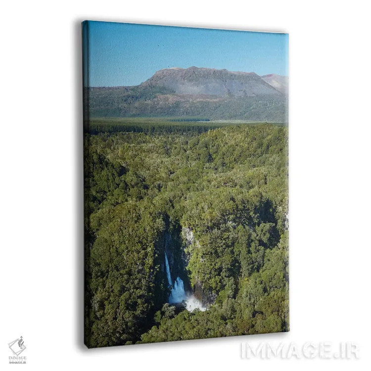 تابلو دکوراتیو آبشار تاراورا بر رودخانه تاراورا و آتشفشان کوه تاراورا، نزدیک… اثر دیوید وال - نمای پرسپکتیو محصول