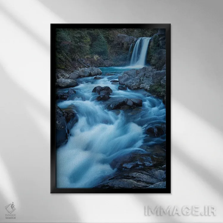 تابلو دکوراتیو آبشار تاوهائی، رودخانه واکاپاپانویی، پارک ملی تونگاریر، فلات… اثر دیوید وال - نمای قابدار مشکی