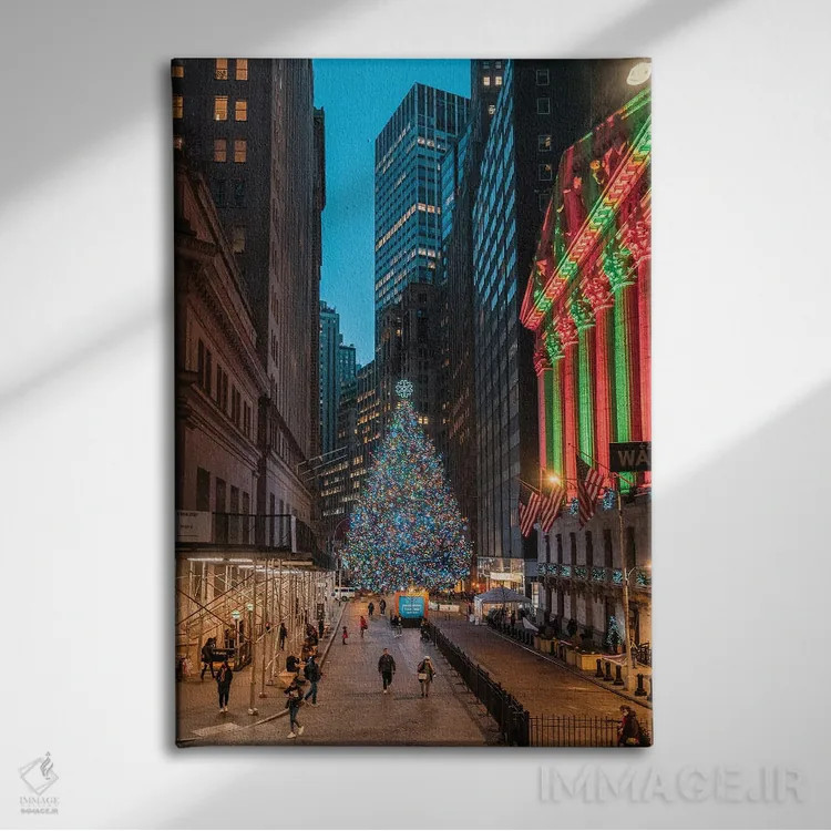 تابلو دکوراتیو کریسمس در وال استریت اثر دیلان واکر - نمای روبهرو روی دیوار