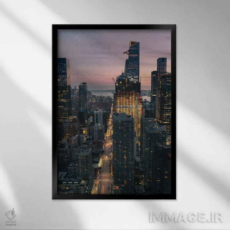 تابلو دکوراتیو آسمان پنبه قندی در نیویورک سیتی اثر دیلان واکر - نمای قابدار مشکی