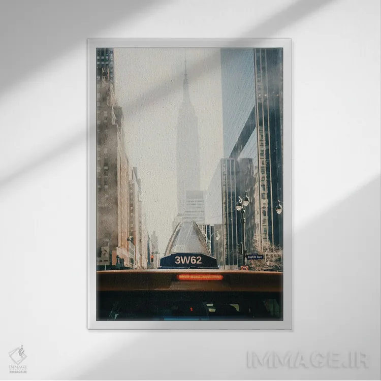 تابلو دکوراتیو تاکسی و امپایر اثر دیلان واکر - نمای قابدار سفید