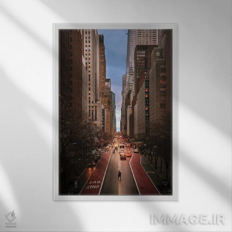 تابلو دکوراتیو غروب در میدتاون ایست اثر دیلان واکر - نمای قابدار سفید