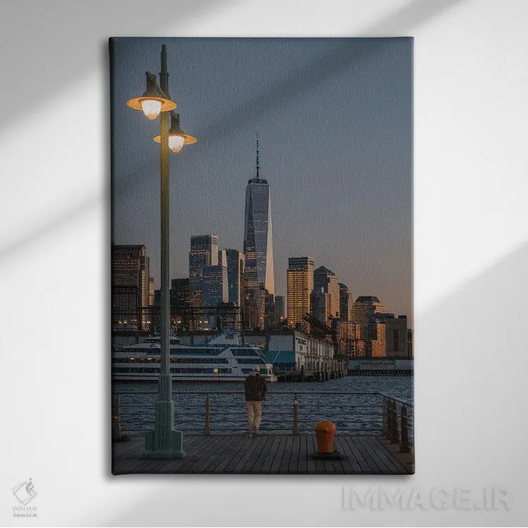 تابلو دکوراتیو شب آرام در اسکله ۴۵ اثر دیلان واکر - نمای روبهرو روی دیوار