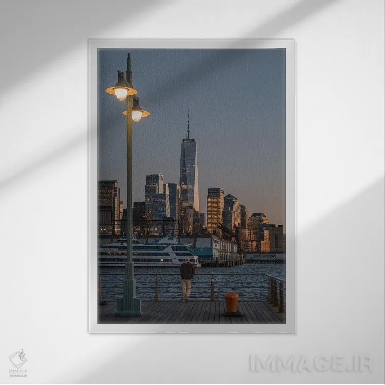 تابلو دکوراتیو شب آرام در اسکله ۴۵ اثر دیلان واکر - نمای قابدار سفید