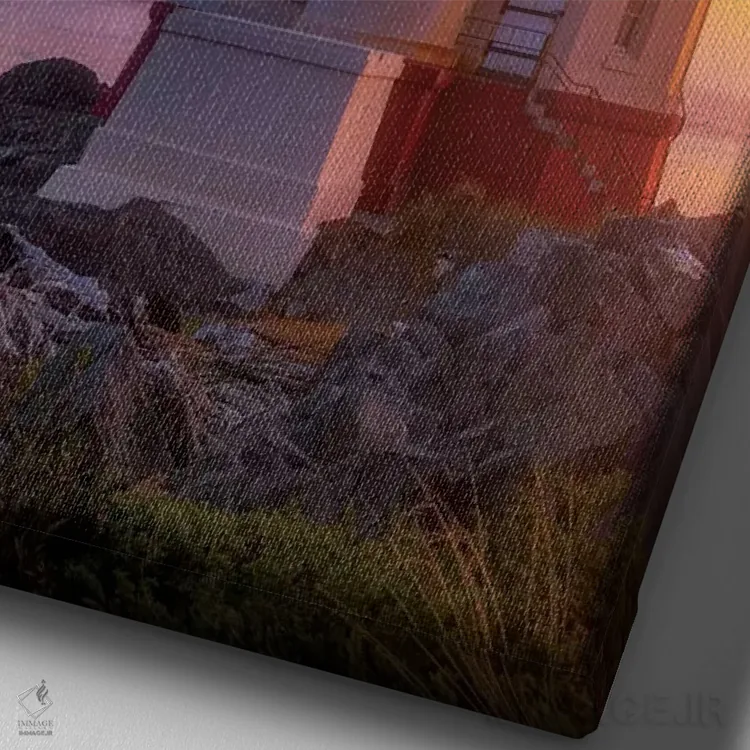 تابلو دکوراتیو ماه بر فراز فانوس دریایی اثر دارن وایت فوتوگرافی - نمای نزدیک بافت بوم