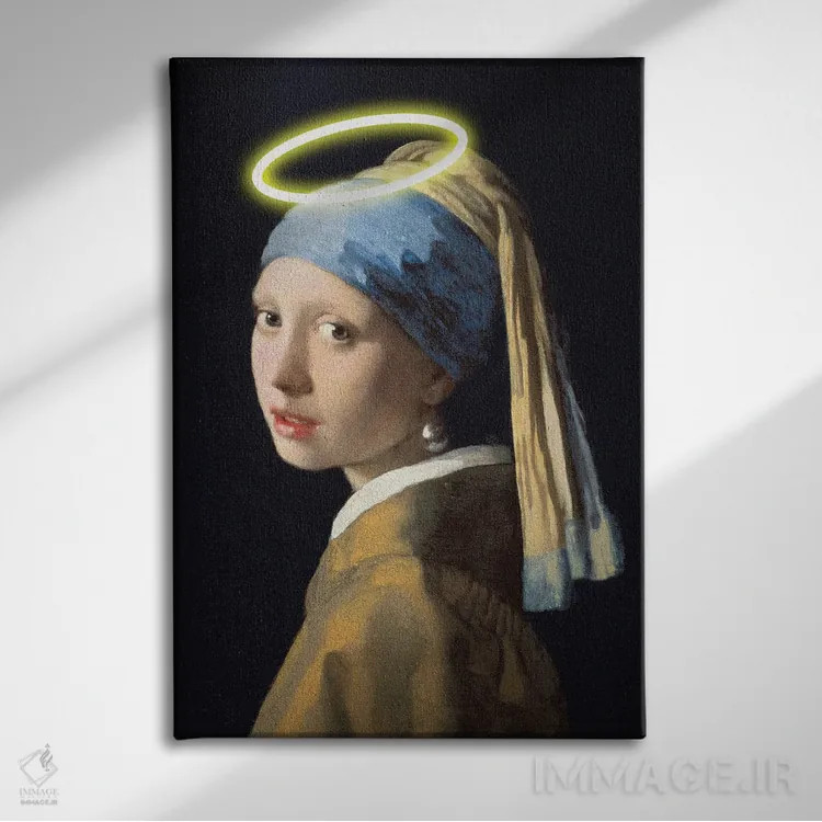 تابلو دکوراتیو دختر با هاله اثر آرت اله - نمای روبهرو روی دیوار