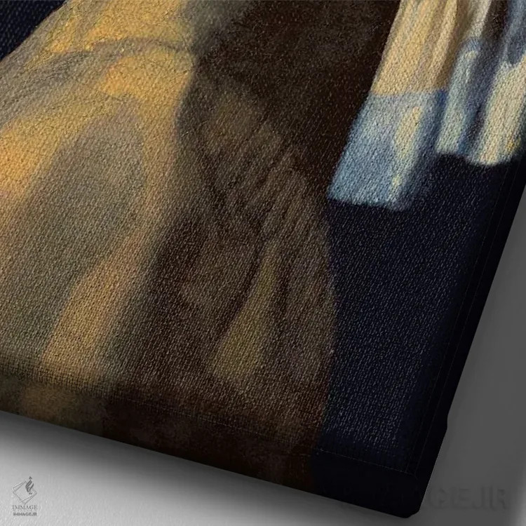 تابلو دکوراتیو دختر زرق وبرق دار اثر آرت اله - نمای نزدیک بافت بوم