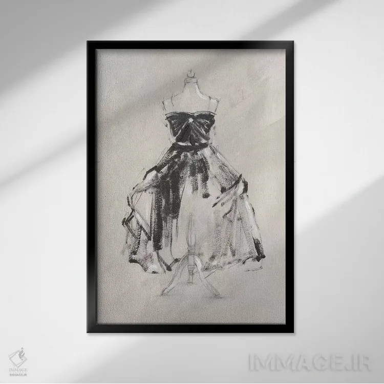 تابلو دکوراتیو پیراهن شب سیاه I اثر اتان هارپر - نمای قابدار مشکی