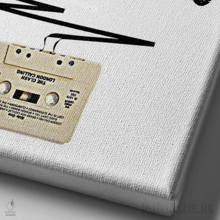 تابلو دکوراتیو گروه کلش: لندن کالینگ اثر اریکا آیریس - نمای نزدیک بافت بوم