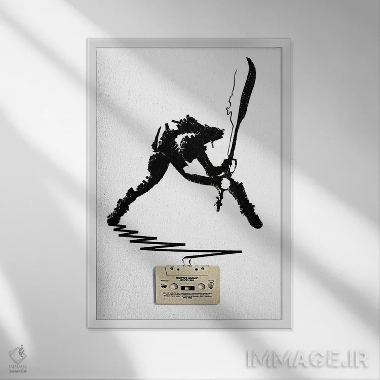 تابلو دکوراتیو گروه کلش: لندن کالینگ اثر اریکا آیریس - نمای قابدار سفید