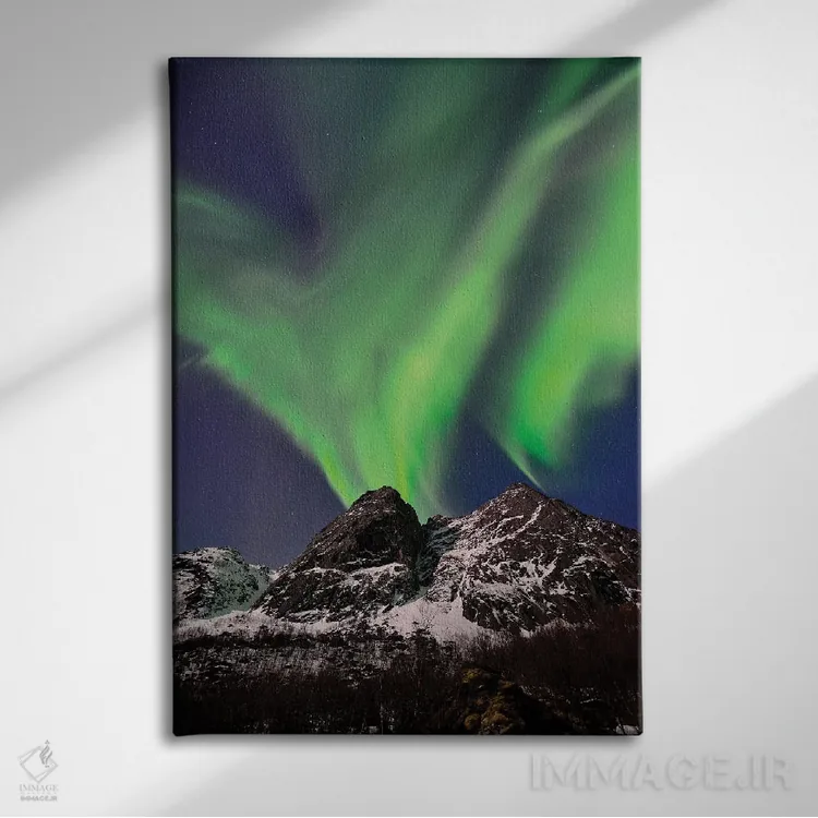 تابلو دکوراتیو فوران شفق قطبی اثر المر وایس - نمای روبهرو روی دیوار