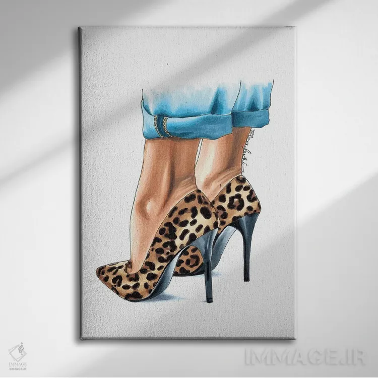 تابلو دکوراتیو کفش پاشنه دار پلنگی اثر الزا فوچه - نمای روبهرو روی دیوار