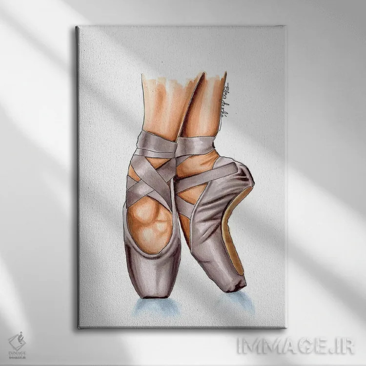 تابلو دکوراتیو کفش پنجه دار بژ اثر الزا فوچه - نمای روبهرو روی دیوار