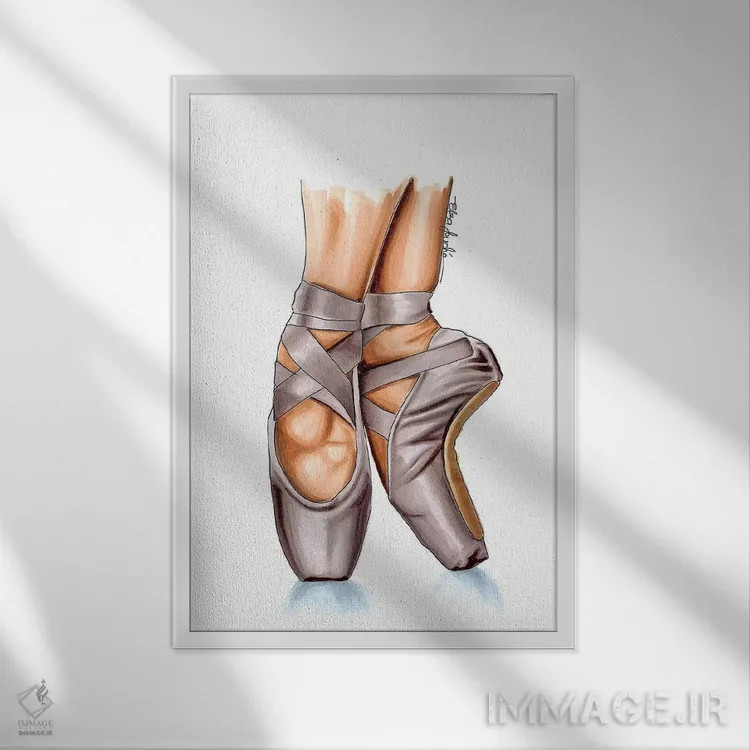 تابلو دکوراتیو کفش پنجه دار بژ اثر الزا فوچه - نمای قابدار سفید