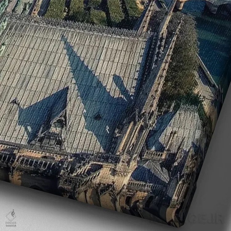 تابلو دکوراتیو سقف نوتردام اثر مانجیک پیکچرز - نمای نزدیک بافت بوم