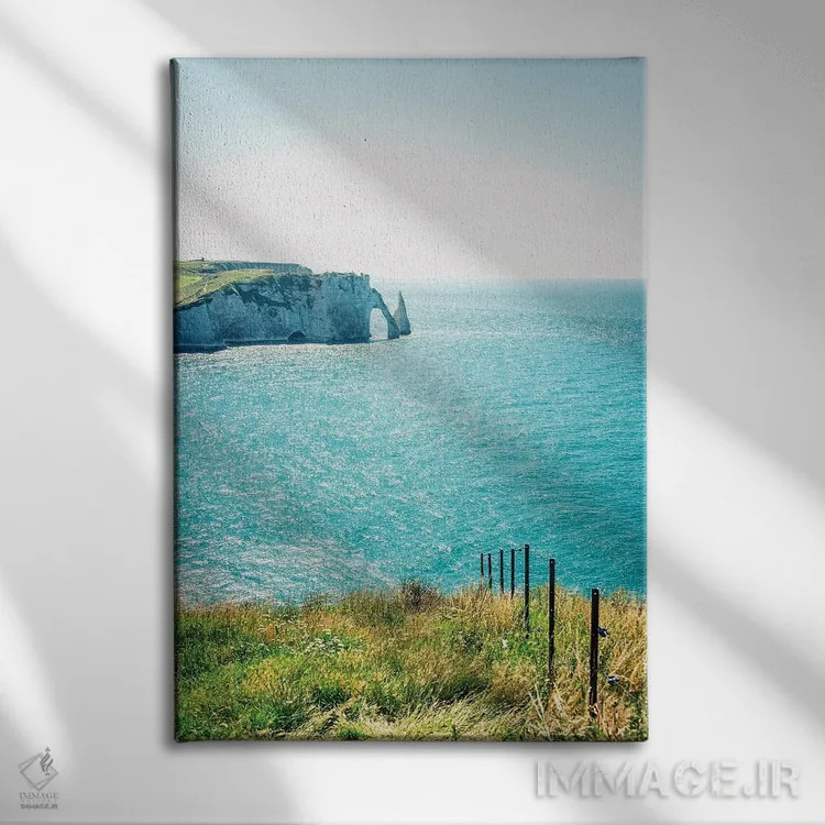 تابلو دکوراتیو خط ساحلی نرماندی اثر مانجیک پیکچرز - نمای روبهرو روی دیوار