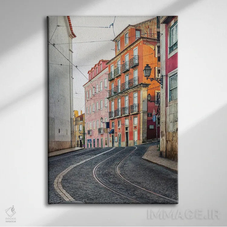 تابلو دکوراتیو خیابانی در لیسبون اثر مانجیک پیکچرز - نمای روبهرو روی دیوار