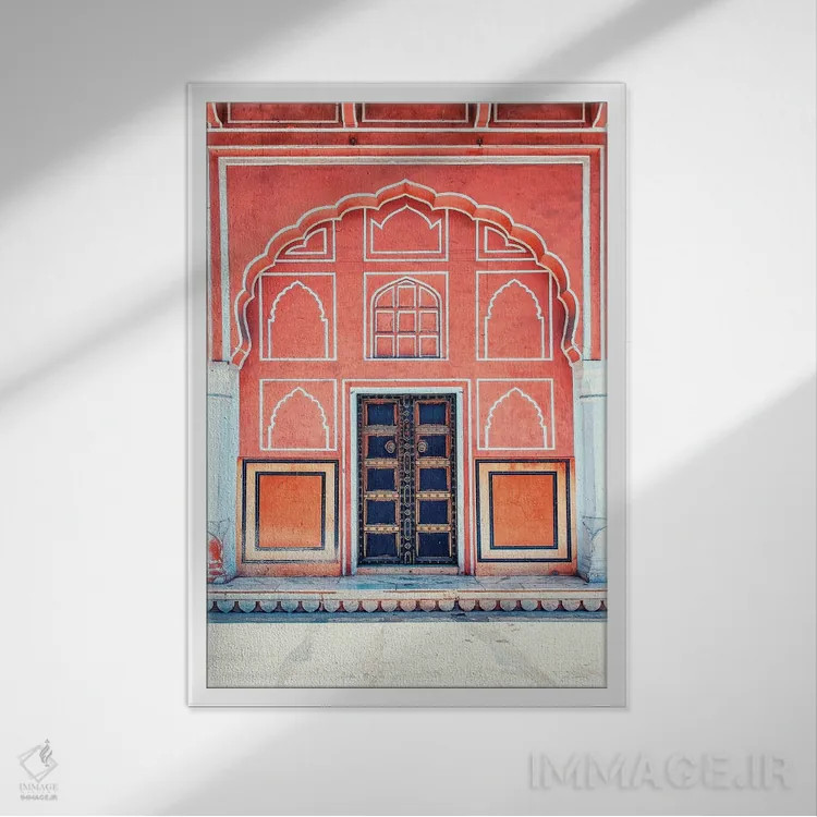 تابلو دکوراتیو درب هندی اثر مانجیک پیکچرز - نمای قابدار سفید