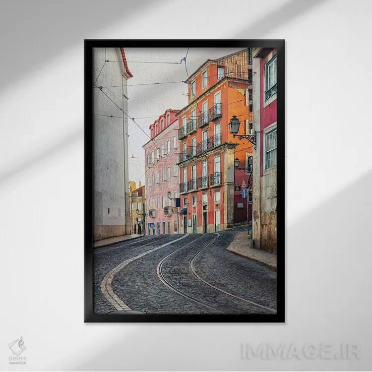 تابلو دکوراتیو خیابانی در لیسبون اثر مانجیک پیکچرز - نمای قابدار مشکی