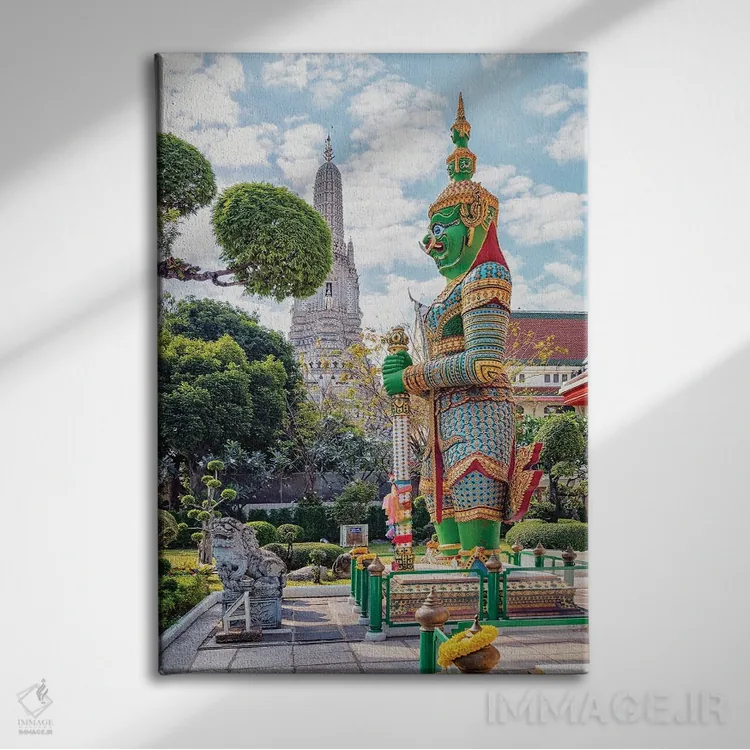 تابلو دکوراتیو نگهبان معبد وات آرون اثر مانجیک پیکچرز - نمای روبهرو روی دیوار