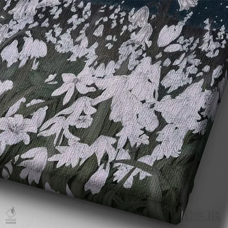 تابلو دکوراتیو گل های برفی در نور ماه اثر الا مازور - نمای نزدیک بافت بوم