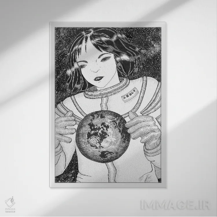 تابلو دکوراتیو آفریننده اثر الا مازور - نمای قابدار سفید
