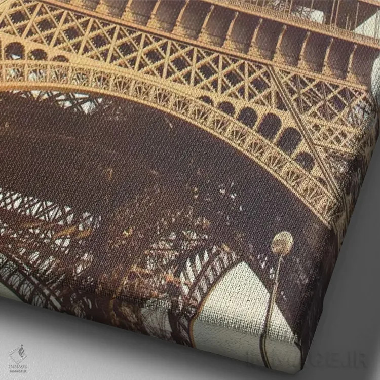 تابلو دکوراتیو ای پاریس اثر امیلی ناواس - نمای نزدیک بافت بوم